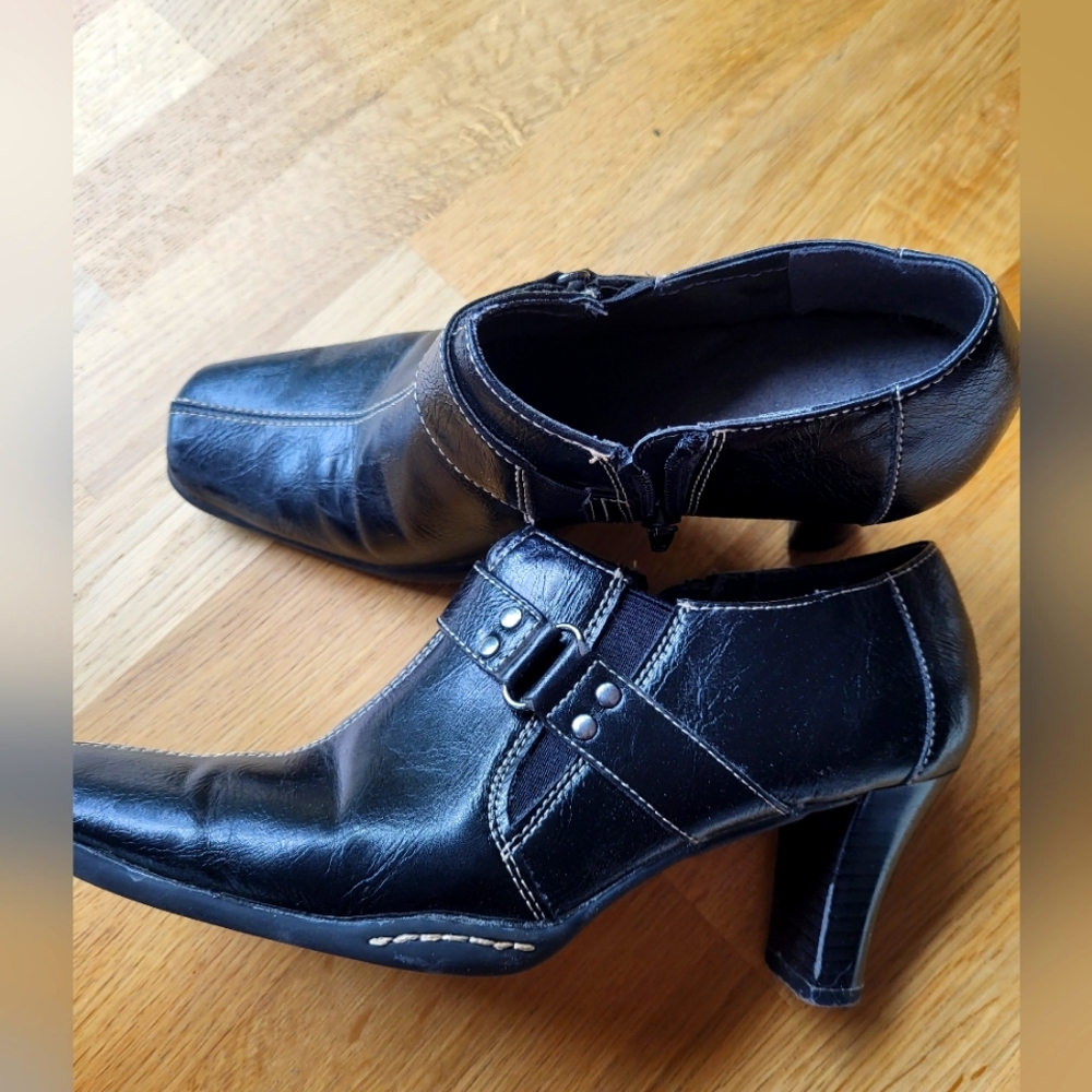 Aerosoles Bootie